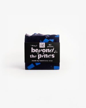 Artisanal soap with activated charcoal and vibrant blue accents, inspired by the pine forests of the Côte d’Azur