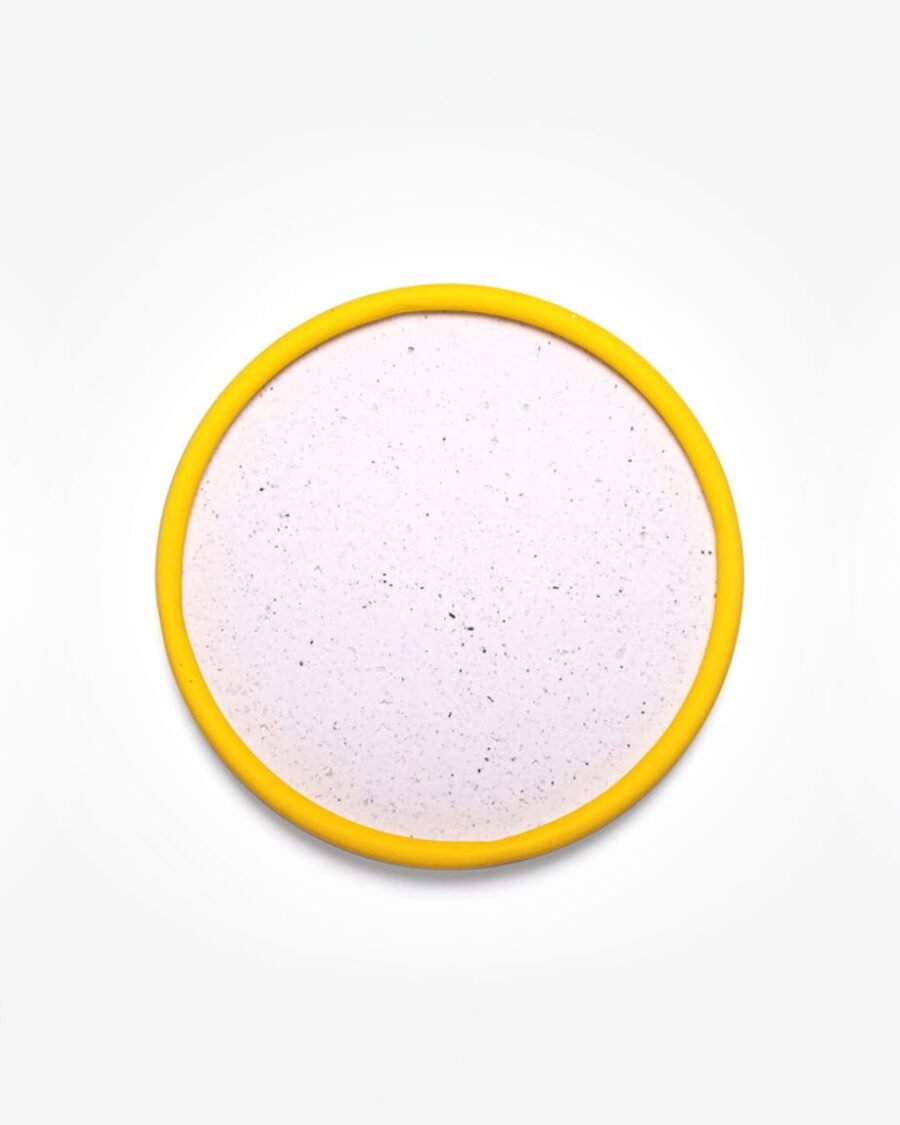 Stylish HOOP tray with a colorful yellow hoop, designed for aperitifs.